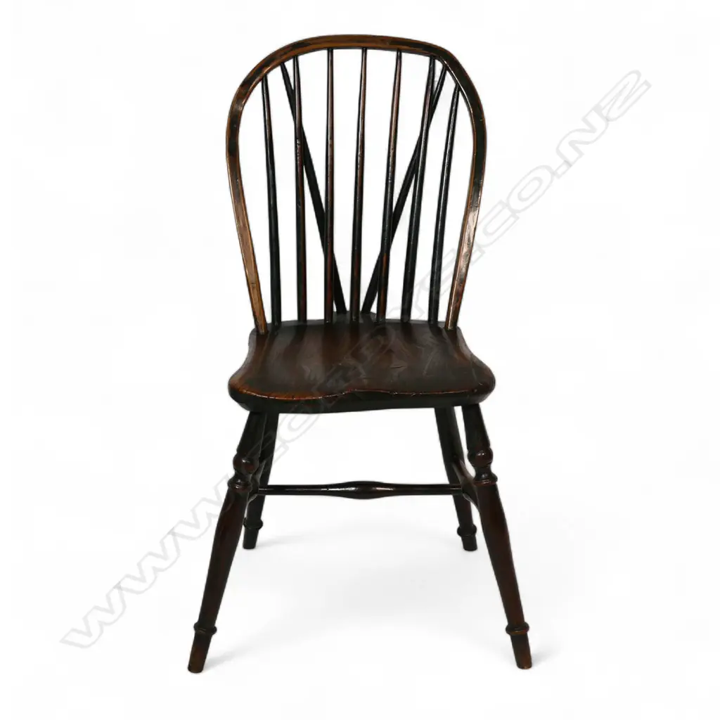 An c.1800 English elm, beech and ash Windsor chair, Image 1++